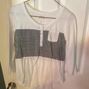 Womens Maurices 24/7 XS Gray and White long sleeve shirt